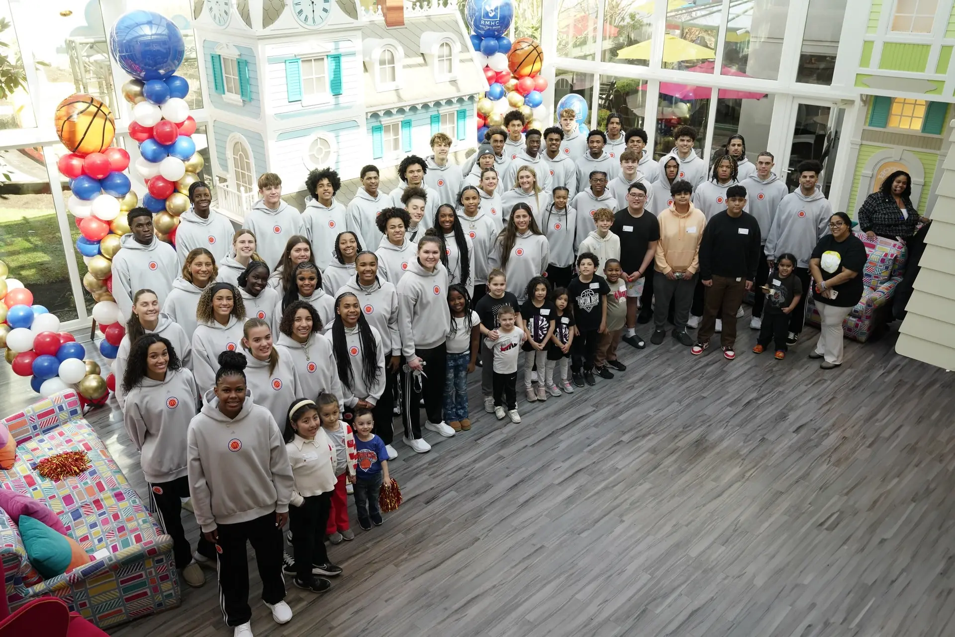 Mcdonald'S All American Basketball Team Makes Epic Entrance At Ronald Mcdonald House 5 mcdonald's all american games